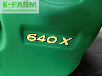 Takarmánybetakarító gép JOHN DEERE