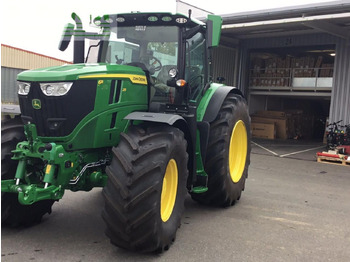 Traktor JOHN DEERE 6R 215