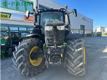 Traktor John Deere 6r250: 2 kép.