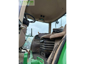 Traktor John Deere 8230: 5 kép.