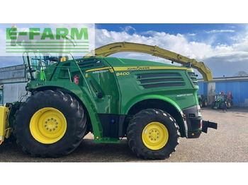 Önjáró szecskázógép John Deere 8400: 5 kép. Önjáró szecskázógép John Deere 8400: 5 kép.