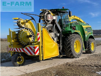 Önjáró szecskázógép JOHN DEERE 8500