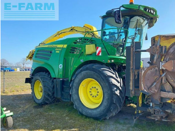 Önjáró szecskázógép John Deere 8500 mit kemper 460 stalkbuster: 3 kép. Önjáró szecskázógép John Deere 8500 mit kemper 460 stalkbuster: 3 kép.