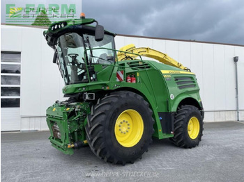 Önjáró szecskázógép JOHN DEERE 8500