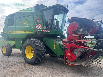 Kombájn JOHN DEERE