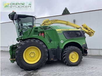 Önjáró szecskázógép JOHN DEERE