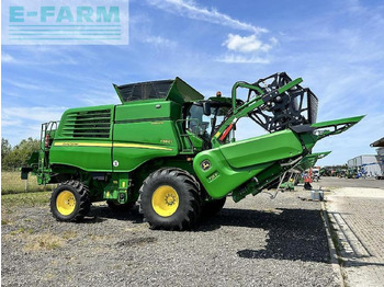 Kombájn JOHN DEERE T560