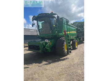 Kombájn JOHN DEERE T670