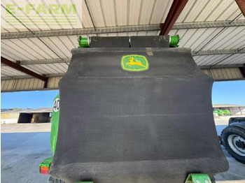 Kocka bálázó John Deere v461r: 5 kép.