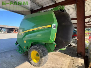 Kocka bálázó John Deere v461r: 4 kép.