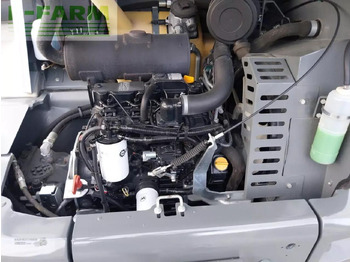 Minikotró Kramer 5075: 5 kép. Minikotró Kramer 5075: 5 kép.