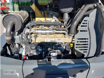 Minikotró Kramer 5095: 5 kép. Minikotró Kramer 5095: 5 kép.