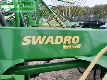 Szénaforgató Krone swadro tc 1370: 4 kép. Szénaforgató Krone swadro tc 1370: 4 kép.