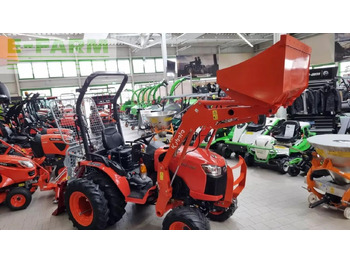 Traktor Kubota b2-261 hydrostat: 3 kép.