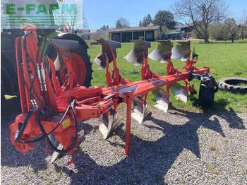 Eke Kuhn vari-master 153 5e/6t96: 2 kép.