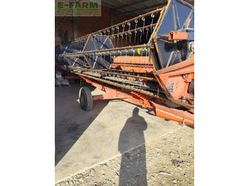 Kombájn Massey Ferguson 38: 5 kép.