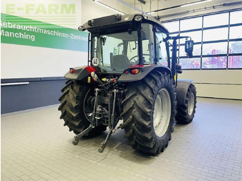 Traktor Massey Ferguson 4709 m dyna-2 essential: 5 kép. Traktor Massey Ferguson 4709 m dyna-2 essential: 5 kép.