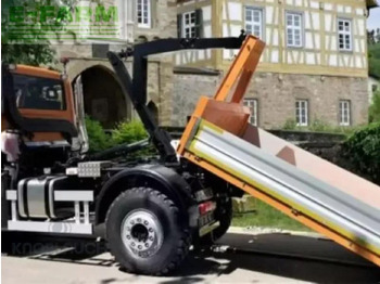Traktor Mercedes-Benz unimog u423: 2 kép.