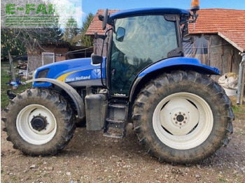 Traktor NEW HOLLAND T6000