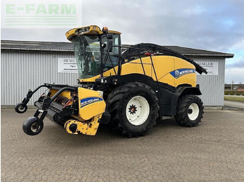 Önjáró szecskázógép NEW HOLLAND