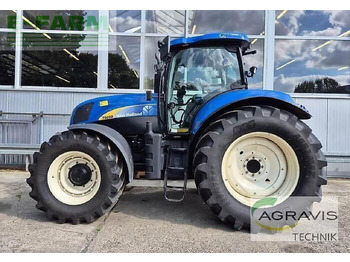 Traktor NEW HOLLAND T6000