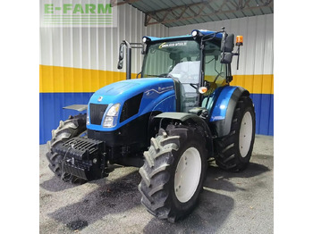 Traktor NEW HOLLAND T5