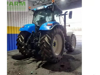 Traktor New Holland t7.195 s: 5 kép. Traktor New Holland t7.195 s: 5 kép.