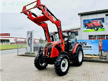 Traktor URSUS