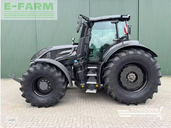 Traktor Valtra q 305: 3 kép. Traktor Valtra q 305: 3 kép.