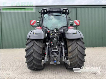 Traktor Valtra q 305: 4 kép. Traktor Valtra q 305: 4 kép.