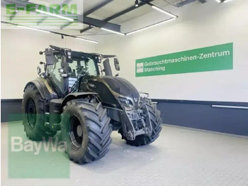 Traktor VALTRA