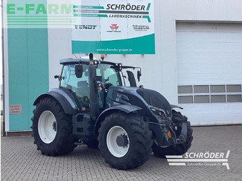 Traktor VALTRA T214