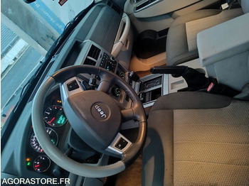 Autó Jeep Cherokee IV 2.8 CRD Jamboree - 2009 - 193 000 KM: 3 kép.