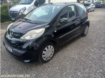 Autó PEUGEOT