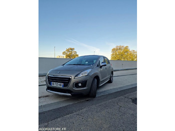 Autó PEUGEOT