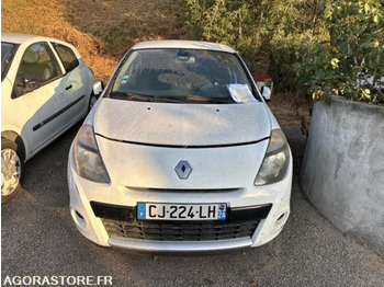 Autó RENAULT