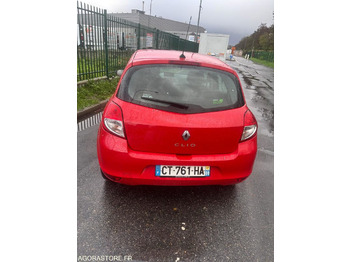 Autó RENAULT - CLIO III (1.5 DCI) - DIESEL - 212000 kms - année 2013: 4 kép. Autó RENAULT - CLIO III (1.5 DCI) - DIESEL - 212000 kms - année 2013: 4 kép.