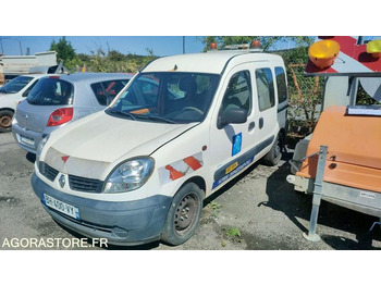 Autó RENAULT