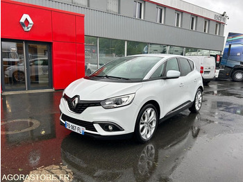 Autó RENAULT