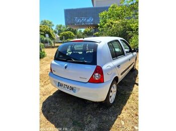 Hatchback RENAULT
