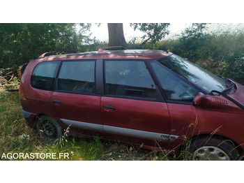 Autó RENAULT