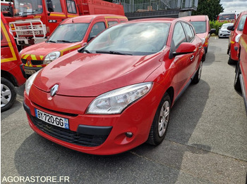 Autó RENAULT
