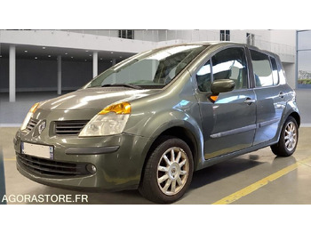 Autó RENAULT