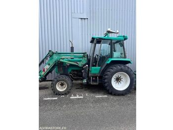 Traktor RENAULT
