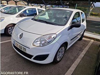Autó RENAULT