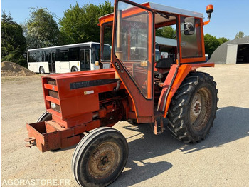 TRACTEUR AGRICOLE RENAULT 421 lízing TRACTEUR AGRICOLE RENAULT 421: 2 kép.