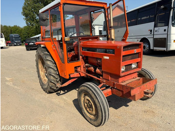 TRACTEUR AGRICOLE RENAULT 421 lízing TRACTEUR AGRICOLE RENAULT 421: 1 kép.