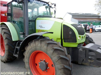 Traktor RENAULT