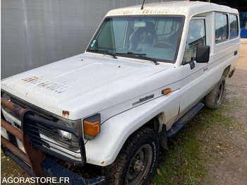 Terepjáró/ SUV TOYOTA