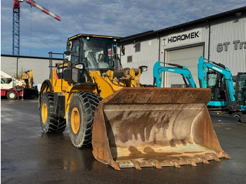 Gumikerekes homlokrakodó CATERPILLAR 966M